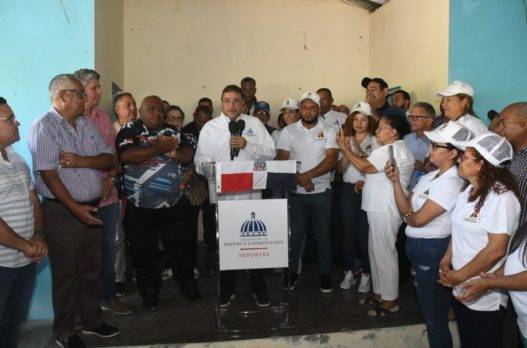Camacho anuncia el rescate obras abandonadas  en Moca