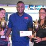 Hermón y Santos ganan torneo de boliche a las madres