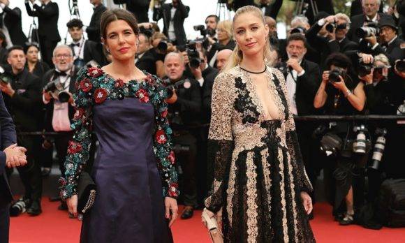 En el Festival de Cannes, las estrellas de cine iluminan la alfombra roja