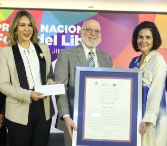 Pedro Vergés gana el Premio Nacional Feria del Libro 2023