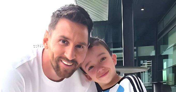 Messi sorprende a niño con el mismo déficit que él sufrió