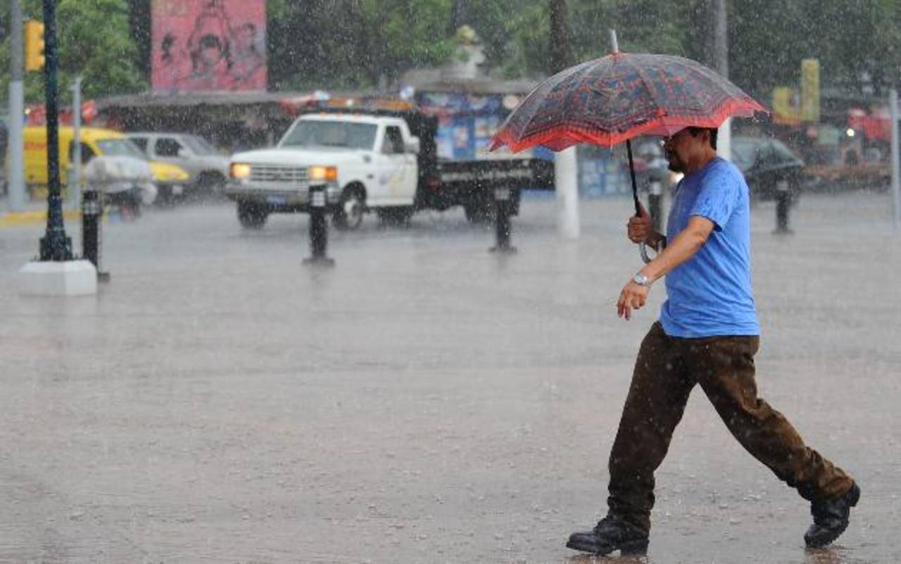 Meteorología prevé lluvias; 8 provincias siguen  alerta