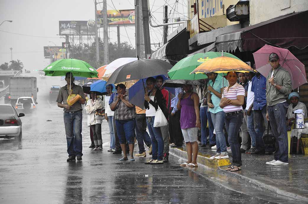 Chubascos provocan alerta en nueve provincias y DN