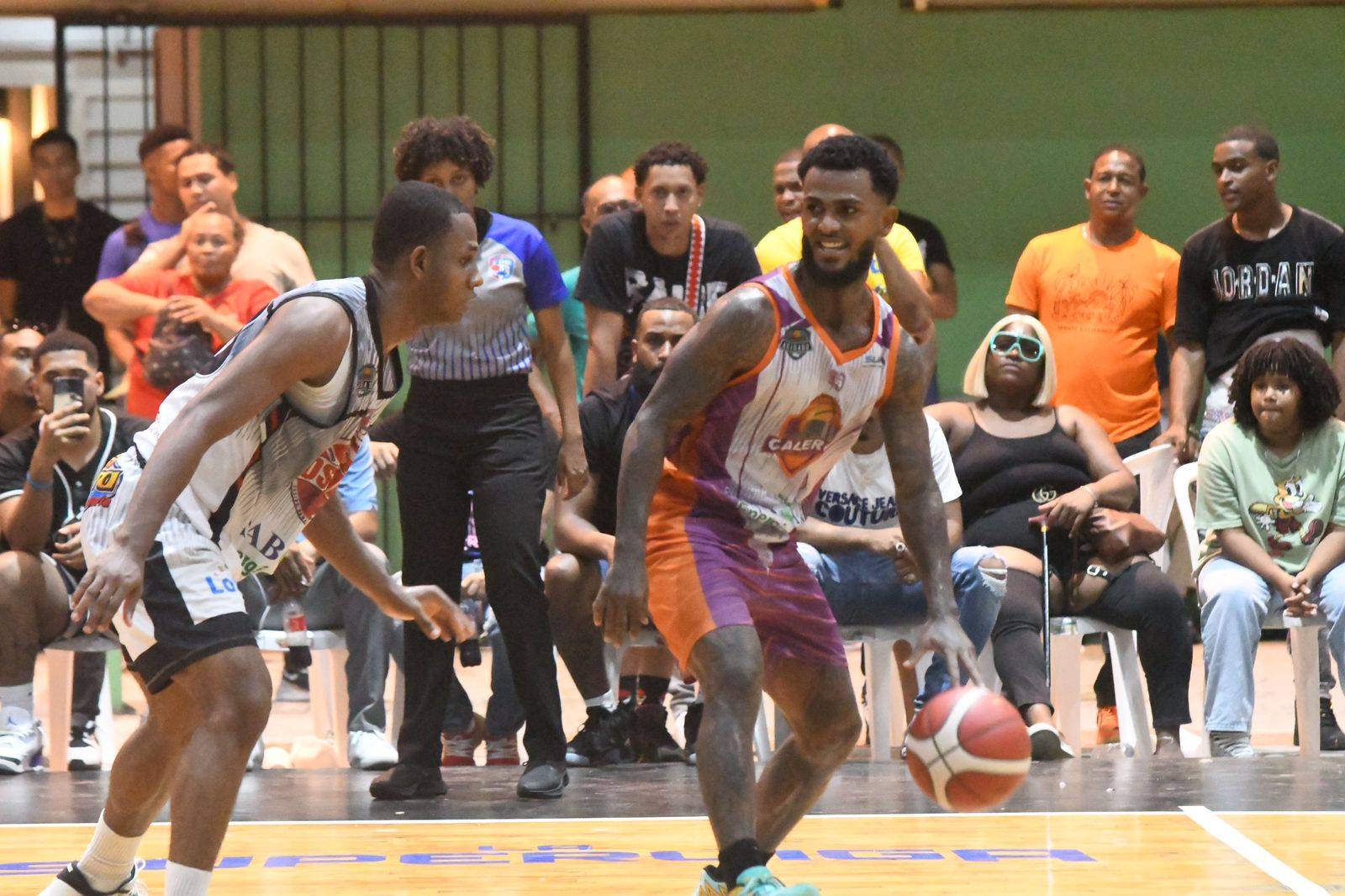 Calero y Caminantes triunfan en semifinal basket superior Provincia de Santo Domingo