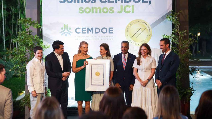 Cemdoe recibe acreditación JCI; vice resalta impacto