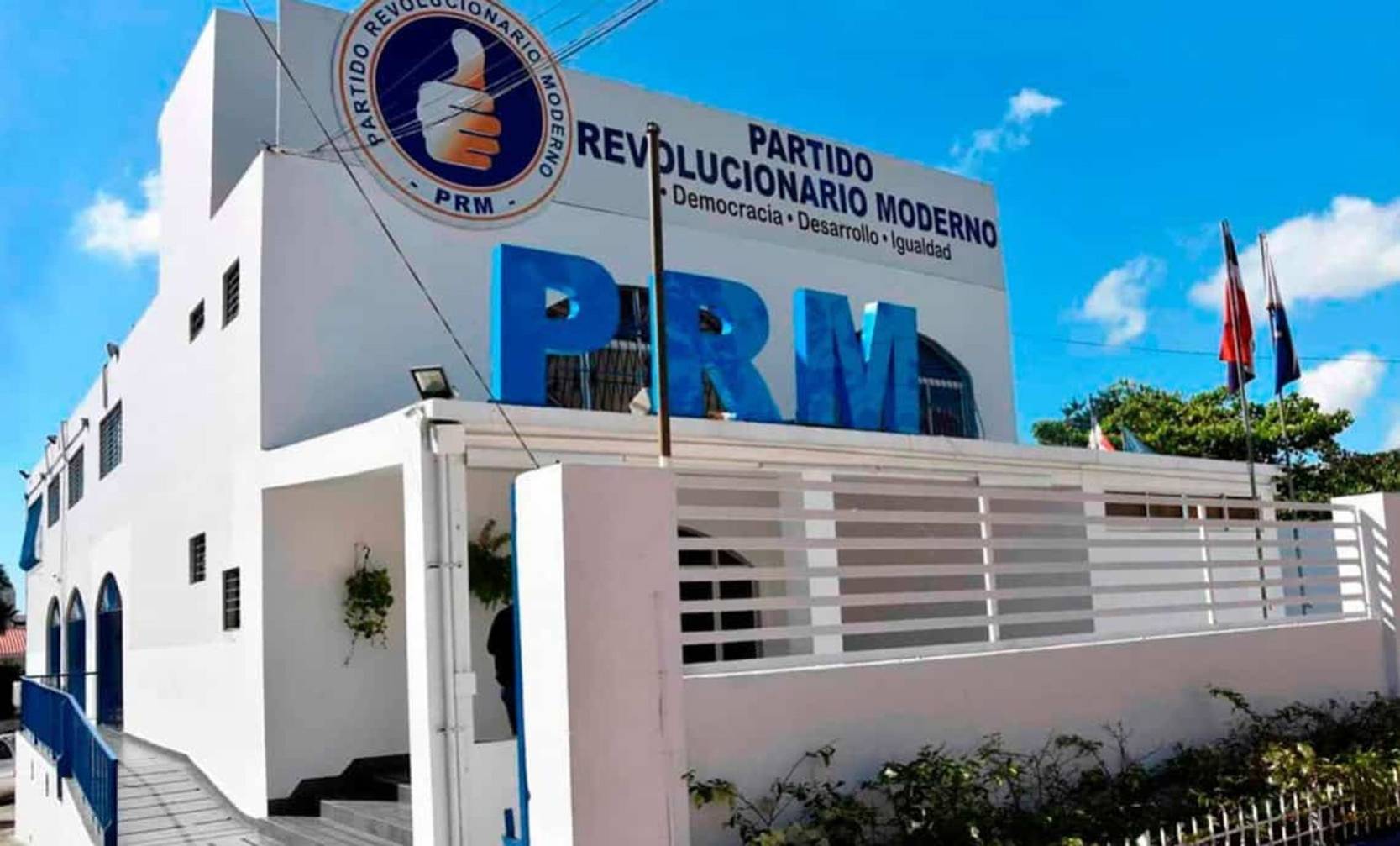 Siete senadores PRM ganan candidatura a  reelección