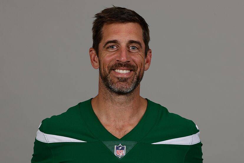 Aaron Rodgers, 'quarterback' de los Jets, afirma estará de vuelta el próximo año