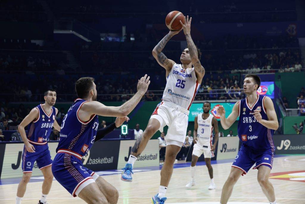 Mundial de Baloncesto: Serbia derrota a la República Dominicana 