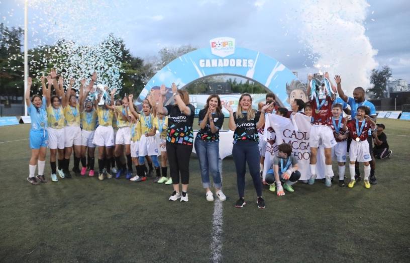Babeque y Carol Morgan ganan Copa Humano Seguros