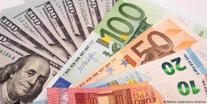 El euro se cambia por debajo de 1,06 dólares por cautela antes de la reunión del BCE 