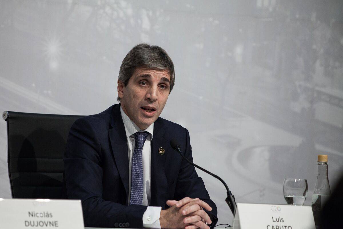 Exbanquero de Wall Street será el ministro de Economía de Javier Milei en Argentina