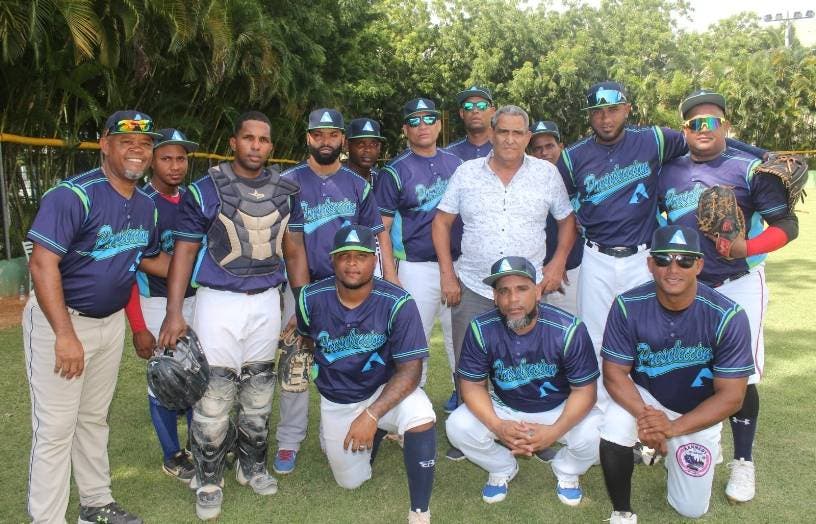 Aduanas se proclama en torneo softbol dedicado a Abinader