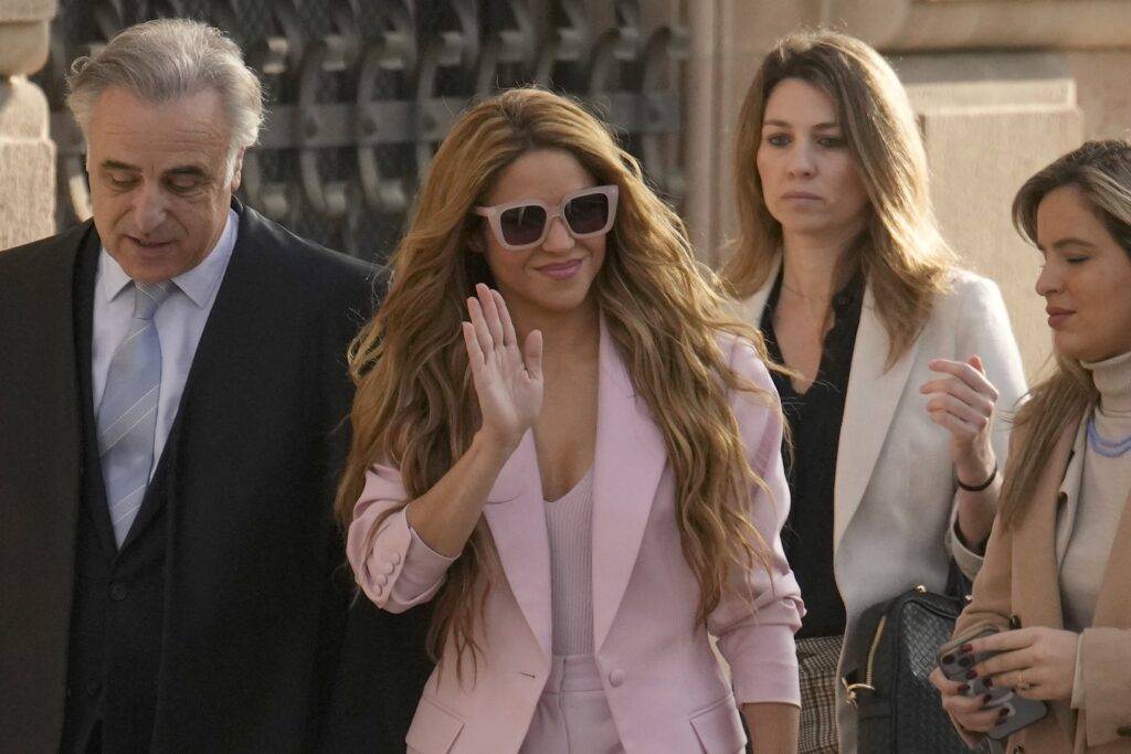 Shakira pacta multa millonaria y admite fraude fiscal para evitar la prisión en España
