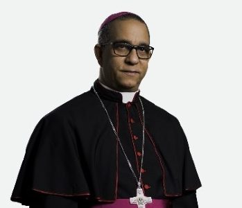 Arquidiócesis de Santiago tendrá otro obispo mañana