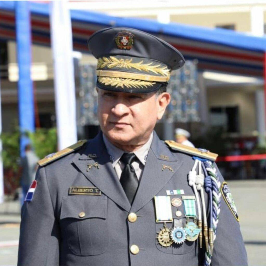 Mayor General Ramón Antonio Guzmán Peralta asume como director general de  la Policía Nacional – Policía Nacional Dominicana