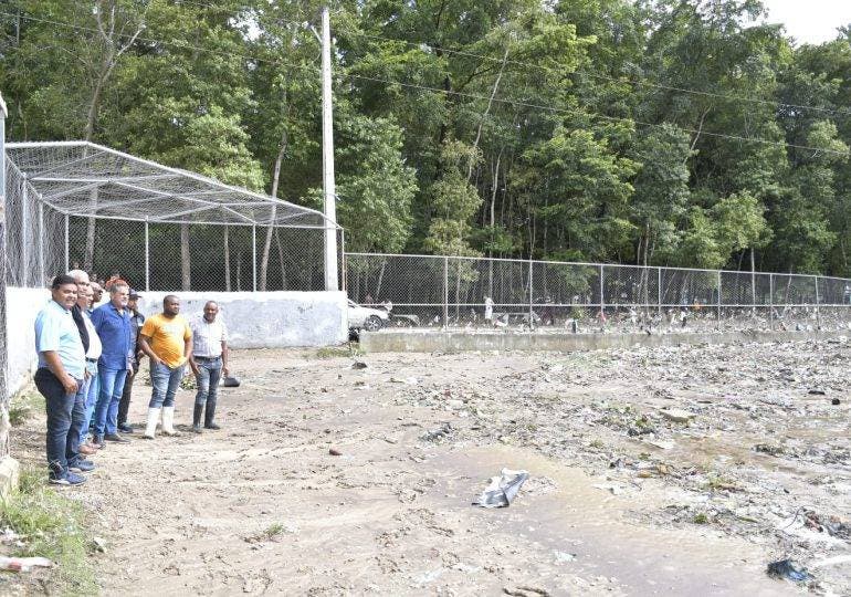 Noboa anuncia reparación del estadio béisbol La Puya