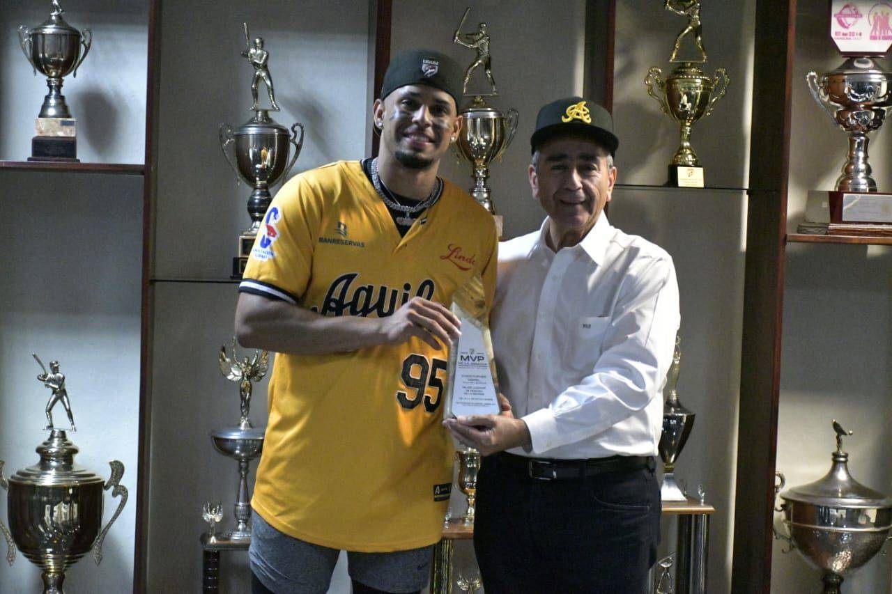 Franmil Reyes y Gerson Garabito, escogidos MVP de la Semana Jetour