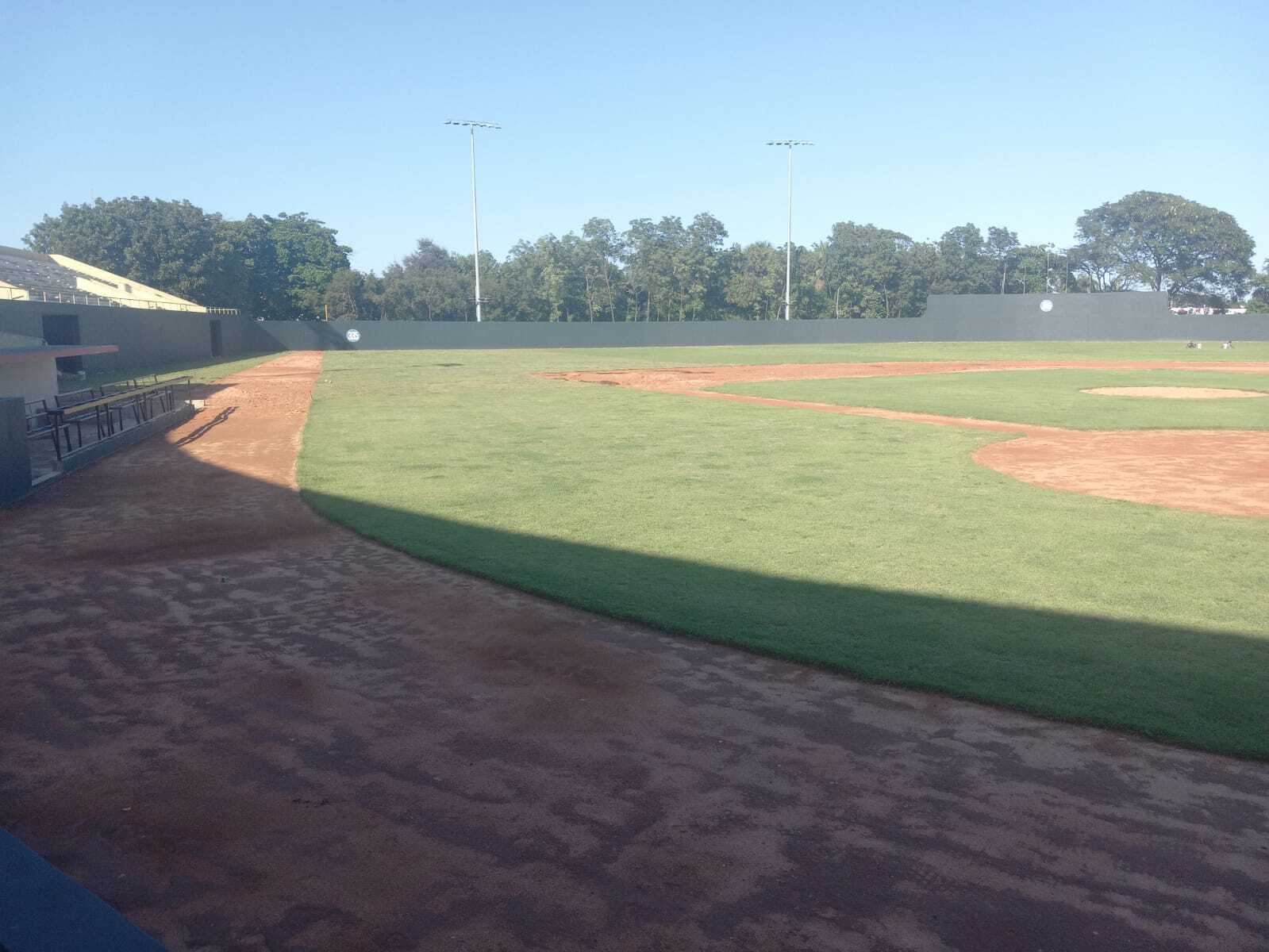 Casi listo estadio de béisbol de Puerto Plata