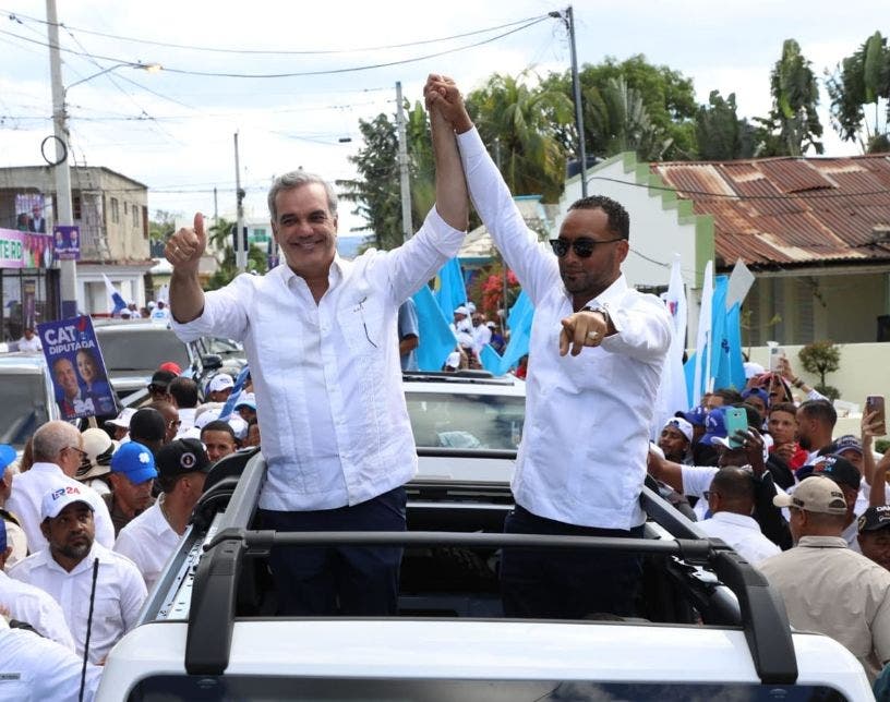 Abinader encabeza marcha PRM en Cotuí