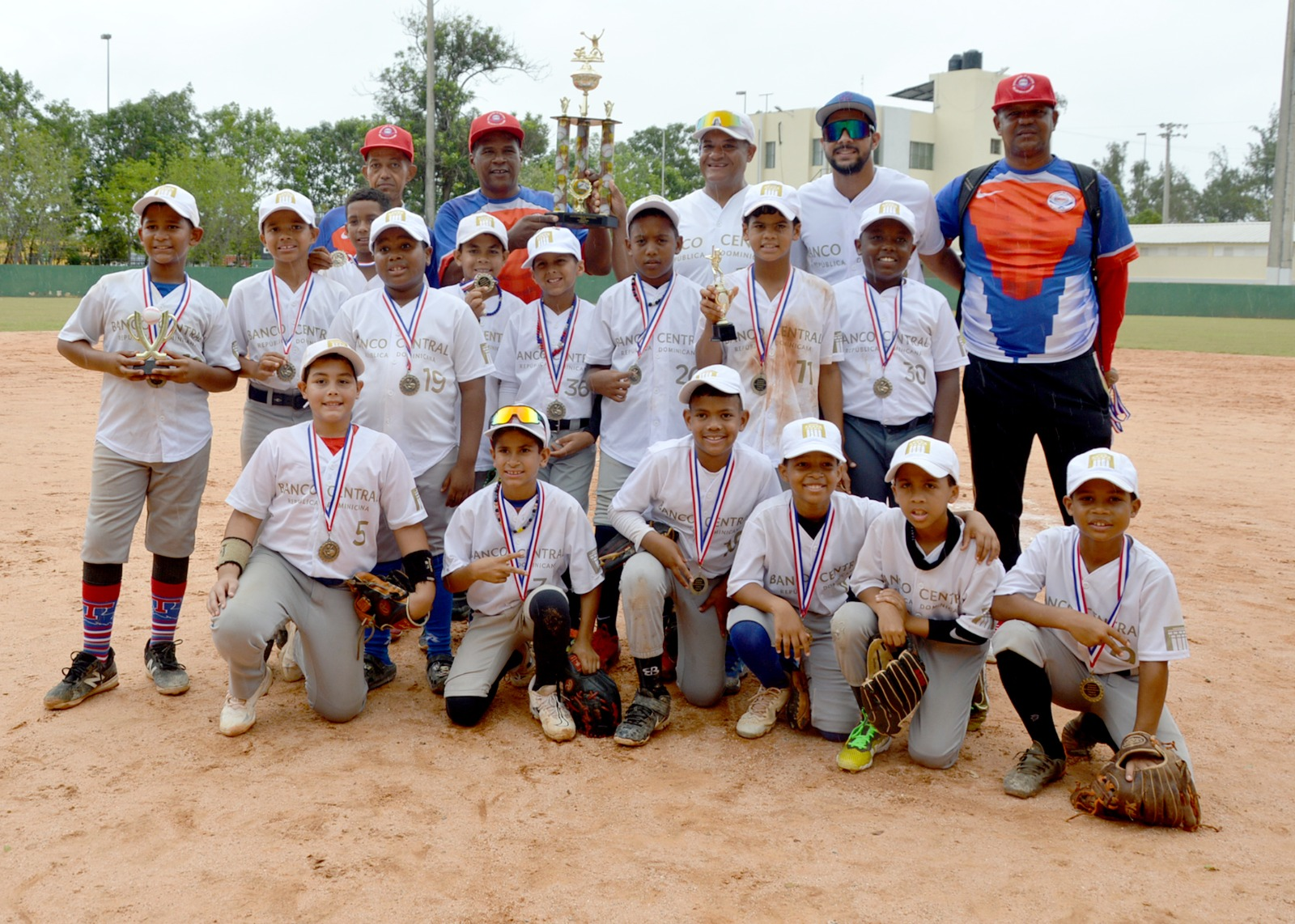 Banco Central se corona campeón en Torneo Béisbol Infantil 9-10 años