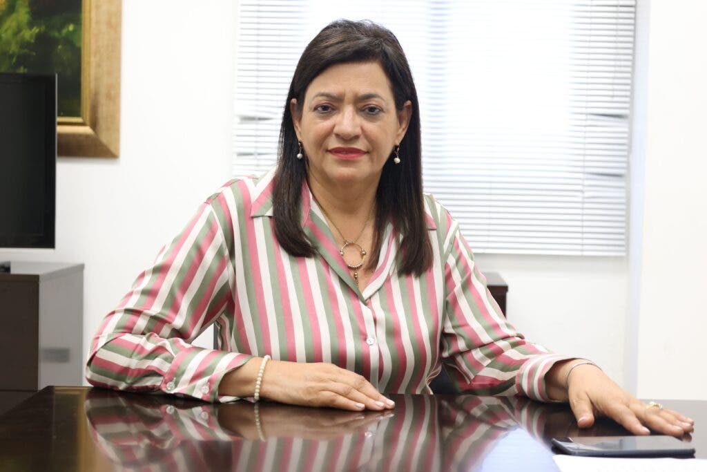 Entrevista a Enid Gil, candidata a diputada del Partido de la Liberación Dominicana PLD por la circunscripción 2 del Distrito Nacional. foto: Alberto Calvo. 