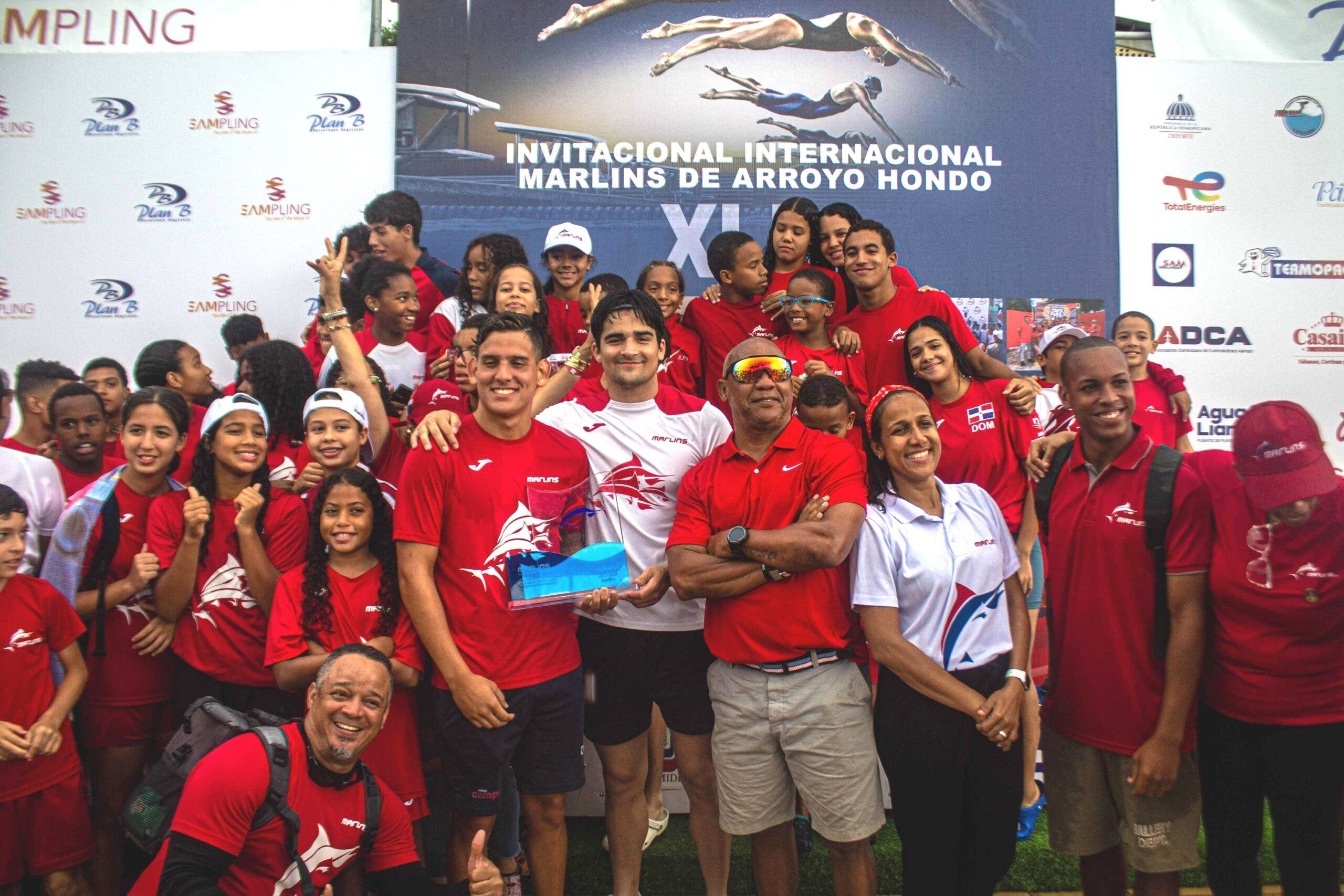 Marlins de Arroyo Hondo conquistan Invitacional de natación