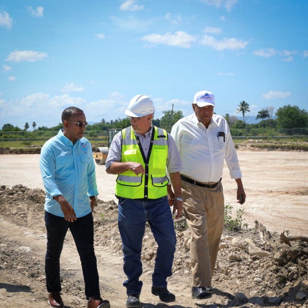 Construcción de aeropuerto de San Juan avanza conforme al cronograma