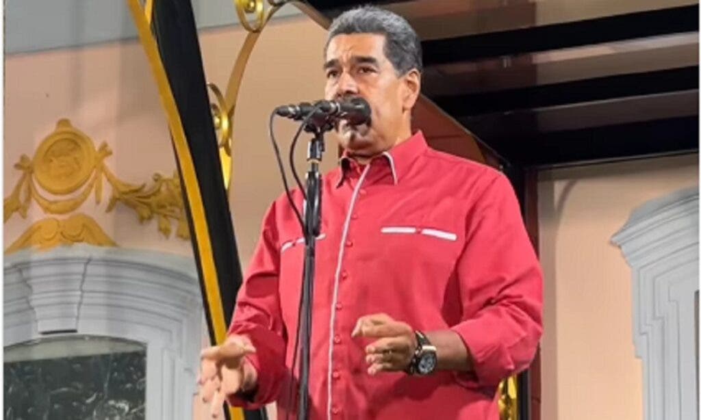 Nicolás Maduro dice que González Urrutia le pidió "clemencia" y niega denuncia de coacción