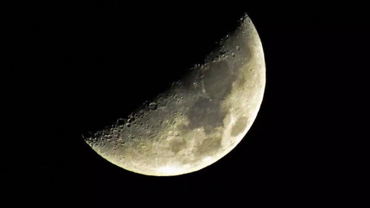 La “superluna” de hoy mostrará un pequeño eclipse parcial de madrugada  