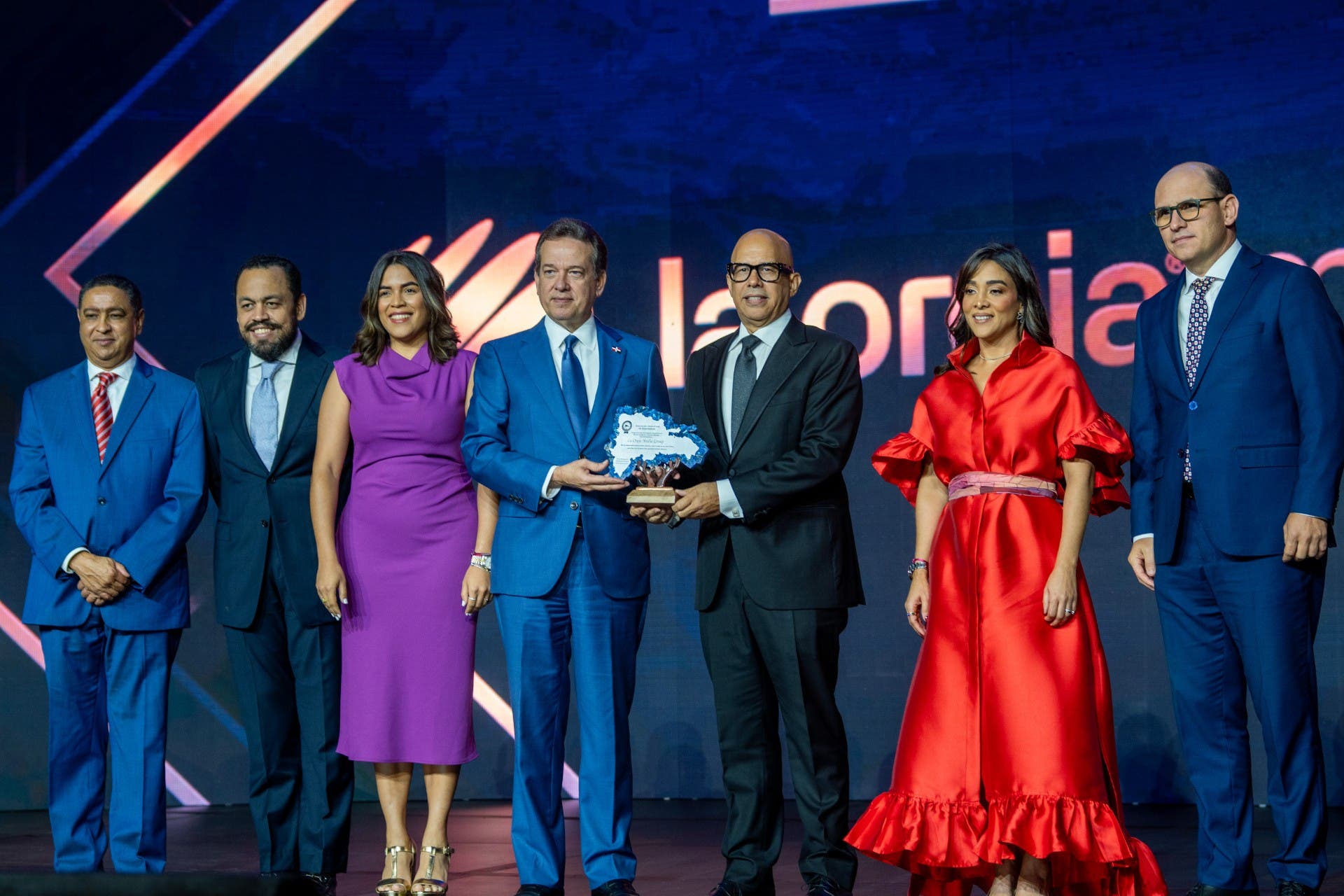 La Oreja Media gana Premio a la Excelencia Exportadora ADOEXPO