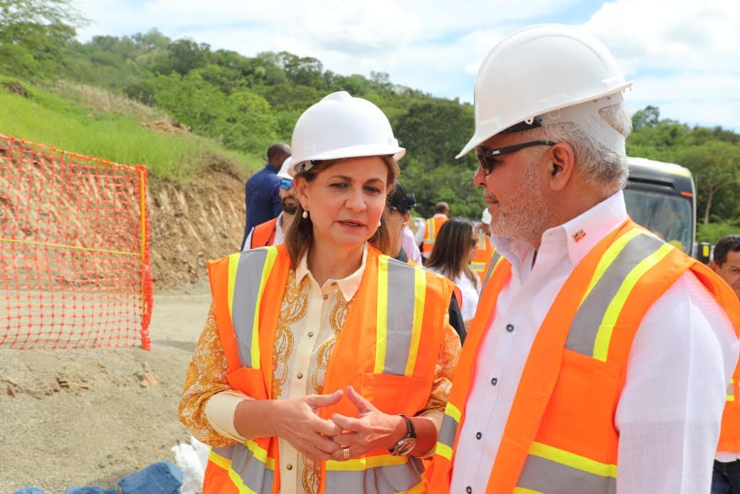 Vice visita proyecto Presa Boca de Ríos