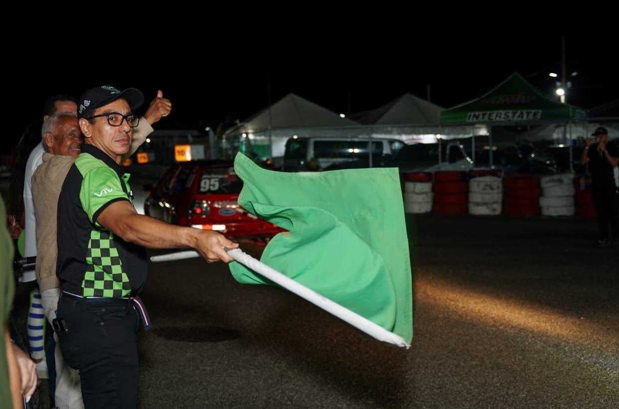 Jonathan Basden se coronó campeón automovilismo