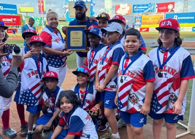 Liga Rolando Paulino campeón torneo infantil