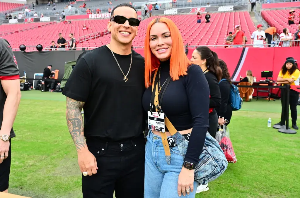 Daddy Yankee and his wife Mireddys Gonzalez 2023 billboard espanol 1548