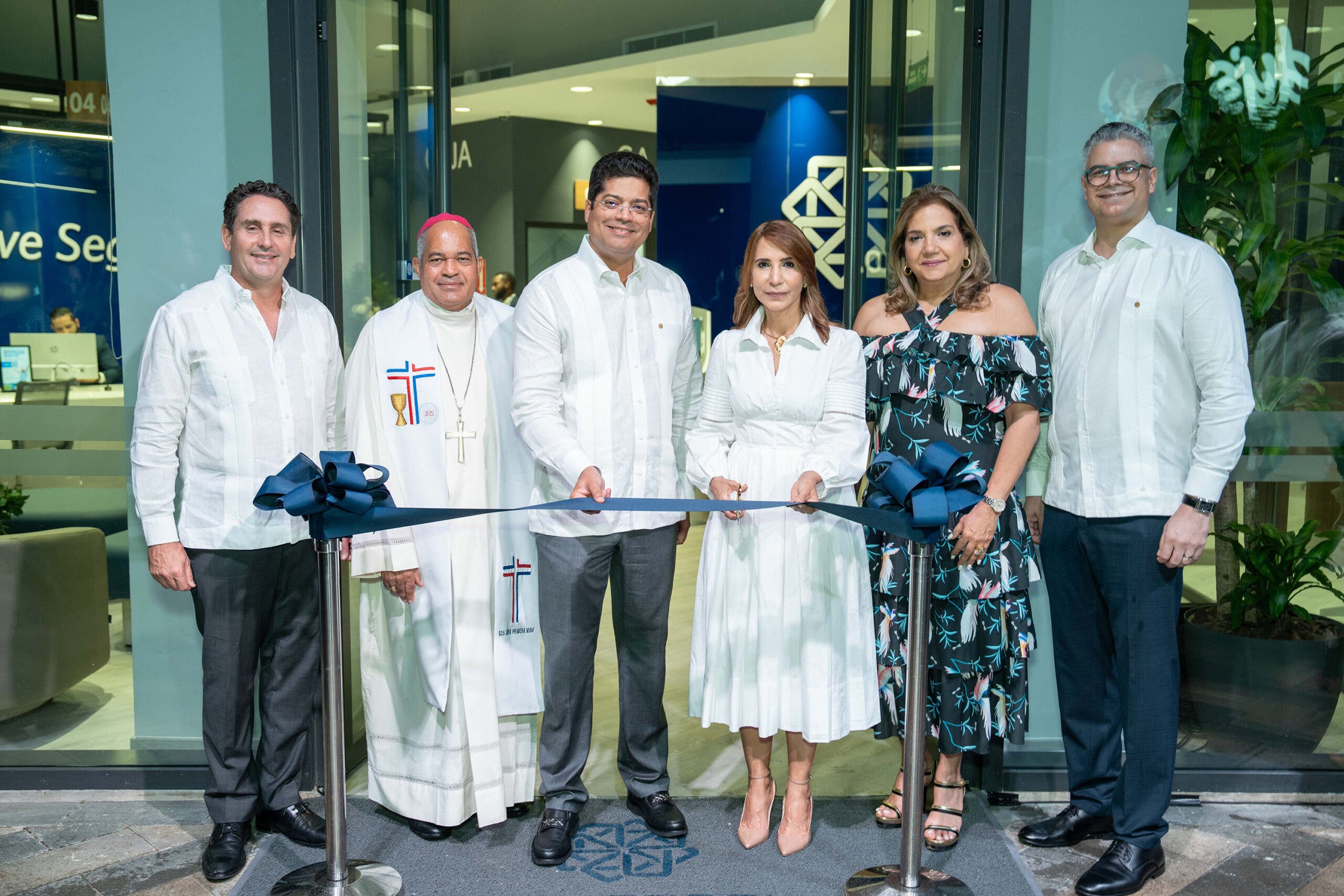 Grupo Universal inaugura moderna sucursal en Puerto Plata